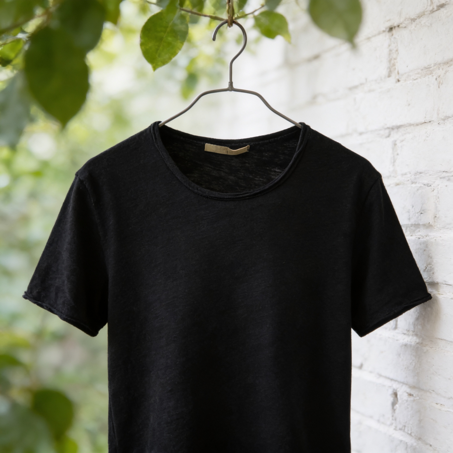 SALLQA ESSENTIAL TEE™